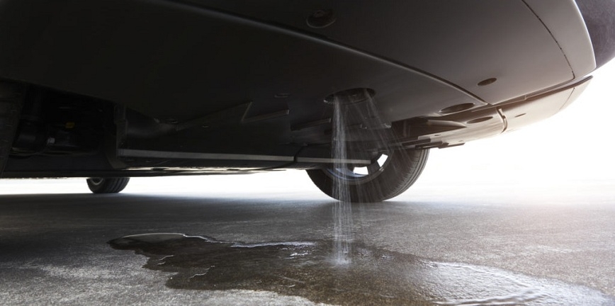 Jedynym produktem ubocznym reakcji, w której wodorowe ogniwa paliwowe wytwarzają prąd, jest idealnie czysta woda. Toyota Mirai wytwarza jej około 70 ml/km, czyli 7 l/100 km.