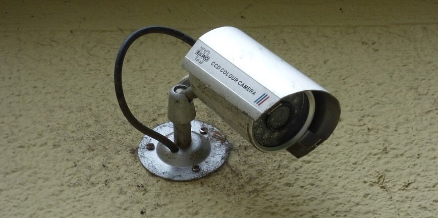 Jeżeli warsztat zdecyduje się na zamontowanie kamer monitoringu wizyjnego, powinien na swoim terenie poinformować osoby, które potencjalnie mogą zostać nim objęte, że monitoring jest stosowany i jaki obszar jest nim objęty. 