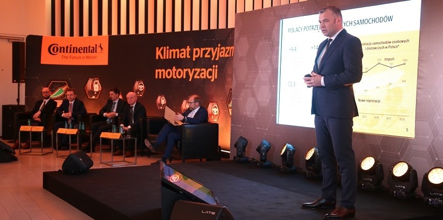 Wiosenna konferencja Continental w Warszawie. Na zdjęciu Dariusz Wójcik, dyrektor generalny Continental Opony Polska. 