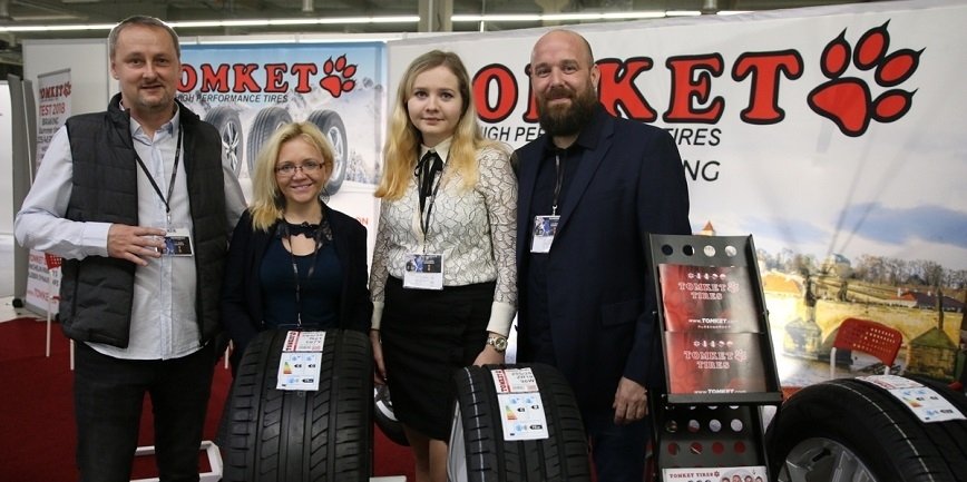 Tomket - czeski producent opon z fabrykami w Chinach. Jeden z wielu zagranicznych wystawców Automotive Parts Expo. 