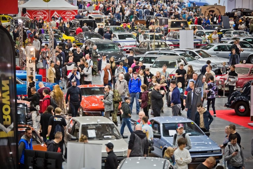 Blisko 30 tysięcy gości na Retro Motor Show w Poznaniu